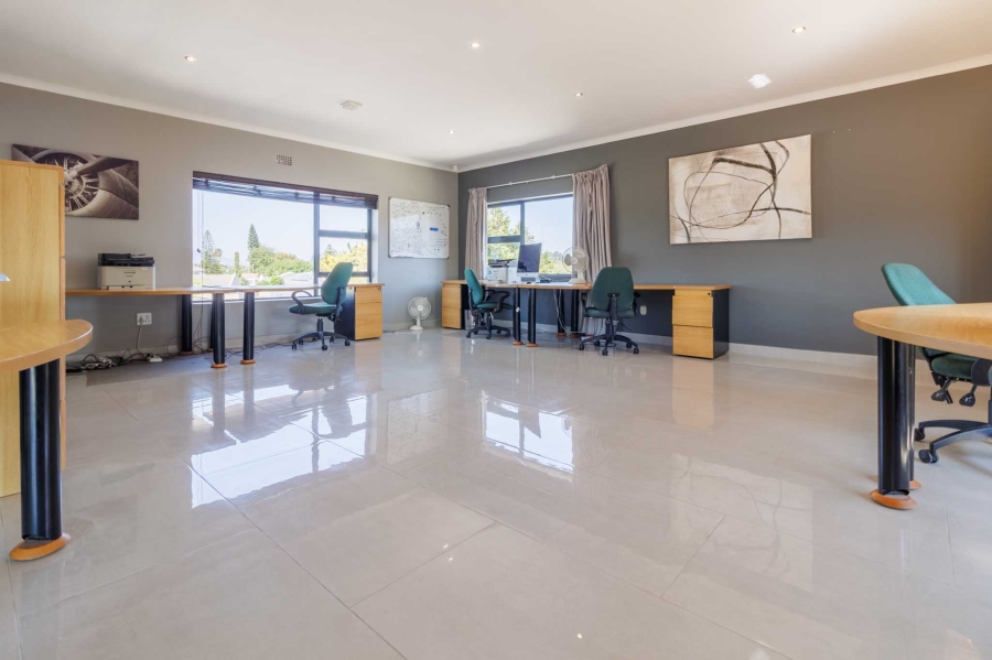 4 Bedroom Property for Sale in Flamingo Vlei Western Cape